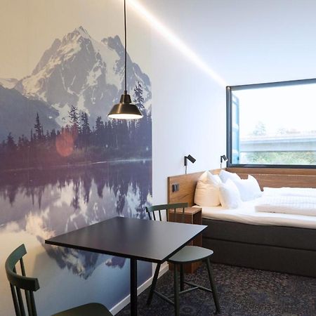 Tin Inn - Heinsberg - Das Hotel Aus Hochwertig Ausgebauten Ueberseecontainern Exteriér fotografie
