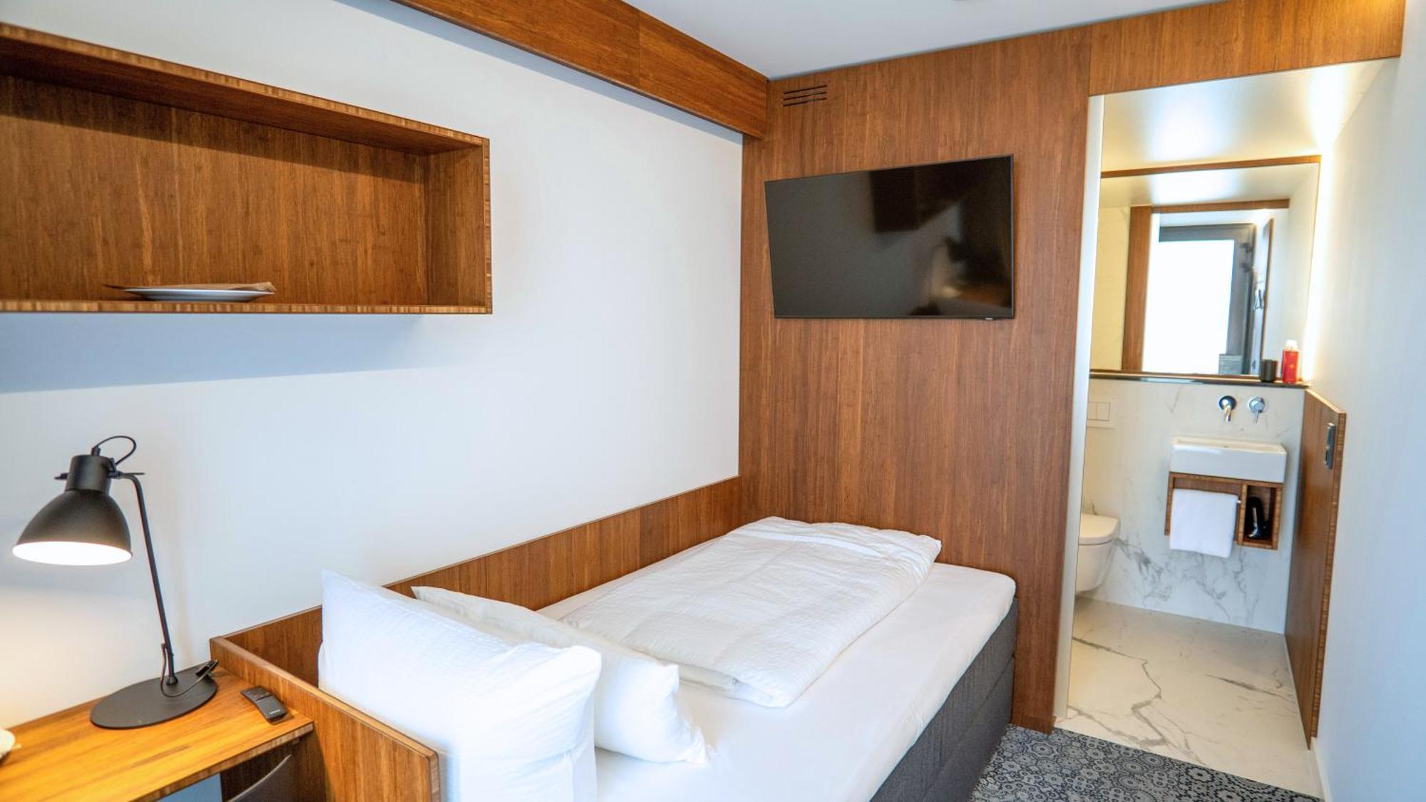 Tin Inn - Heinsberg - Das Hotel Aus Hochwertig Ausgebauten Ueberseecontainern Exteriér fotografie